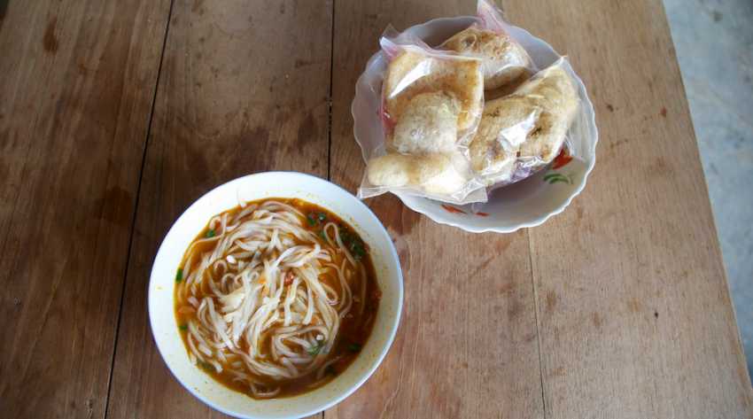 Shan Noodles Soup