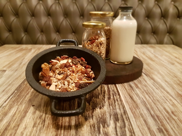 Housemade Muesli- Farmer & Sons