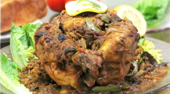 Kozhi Nirachathu -Stuffed Chicken with Gravy
