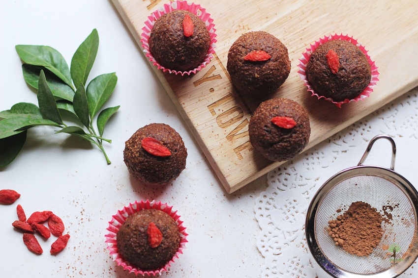 Raw Cacao Bliss Balls 2
