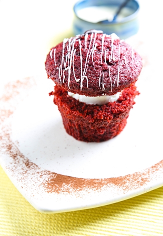 145 Kala Ghoda - Red Velvet Cupcake Ice Cream Burger