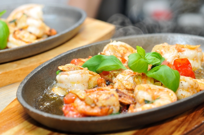 basil shrimp-711674_1920