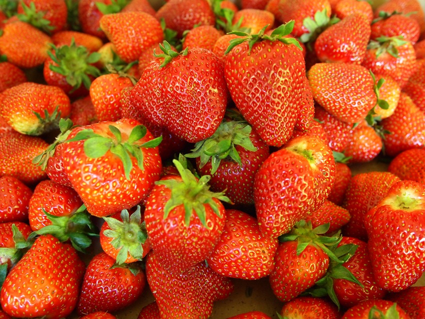 strawberries - fried dough - flickr