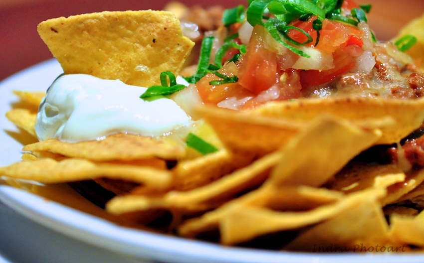 nachos by earls37a - flickr