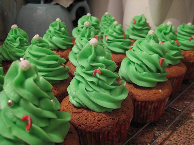 Christmas cupcakes - soapbeard, Flickr