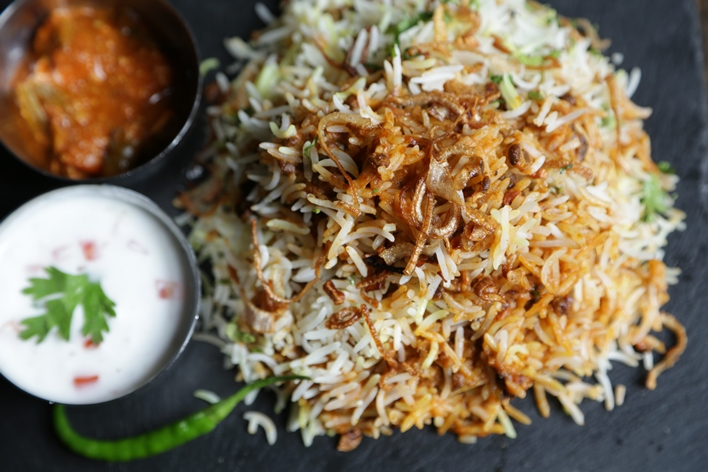 Daal Makhani Biryani - Oye Punjabi